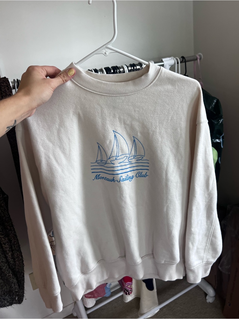 Wild Fable Montauk Sailing Club Cream Blue Embroidered Crewneck Sweatshirt XXS